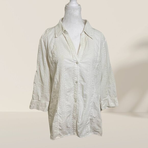 Old Navy Tops - 🤍 Old Navy White Eyelet Button-Up Blouse – Size XL